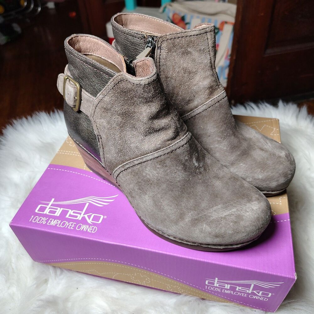 Dansko Shirley Suede Taupe Wedge Bootie Shoes Wmns EU 39/ 8.5-9 US